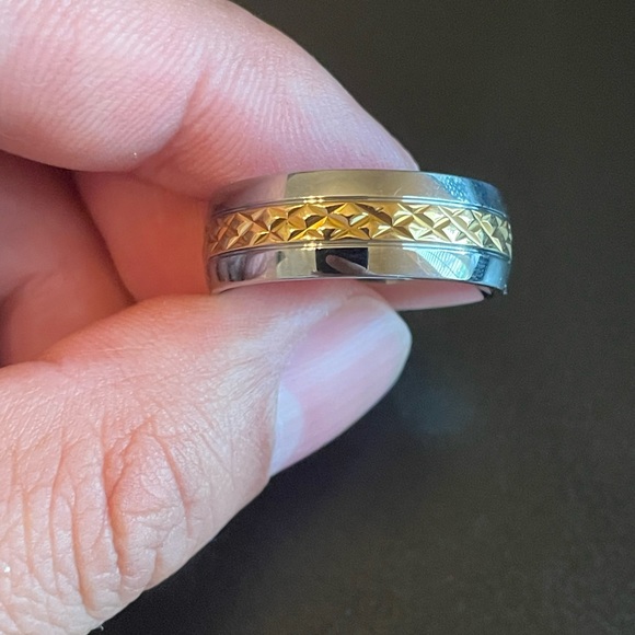 8mm gold center silver men ring - Picture 8 of 8